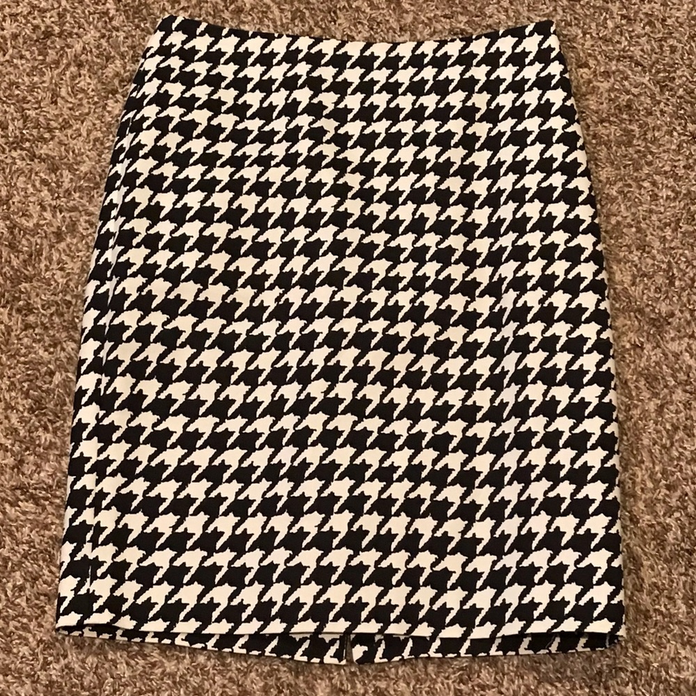SOLD Limited Houndstooth Pencil Skirt Size 2